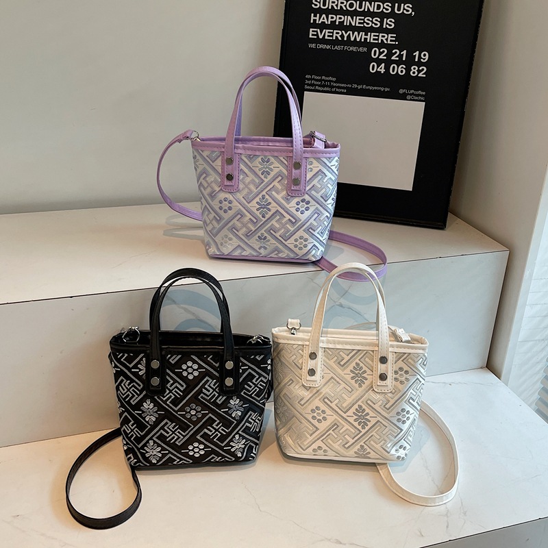 2025 Casual Trendy Women's One-Shoulder Crossbody Bucket Bag Autumn New Elegant Minimalist Fashion - Image 4