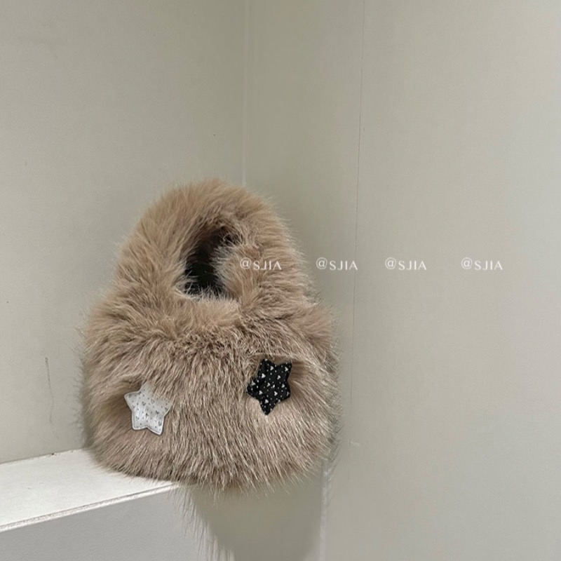 Winter Fuzzy Star Handheld Bucket Bag - Image 5