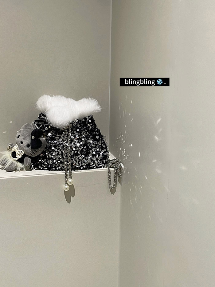 Sparkling Sequin Faux Fur Bucket Bag for Women Winter Christmas Crossbody - Image 4