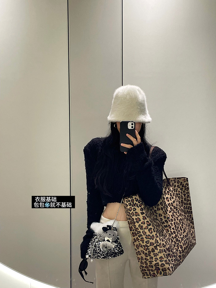 Sparkling Sequin Faux Fur Bucket Bag for Women Winter Christmas Crossbody - Image 3
