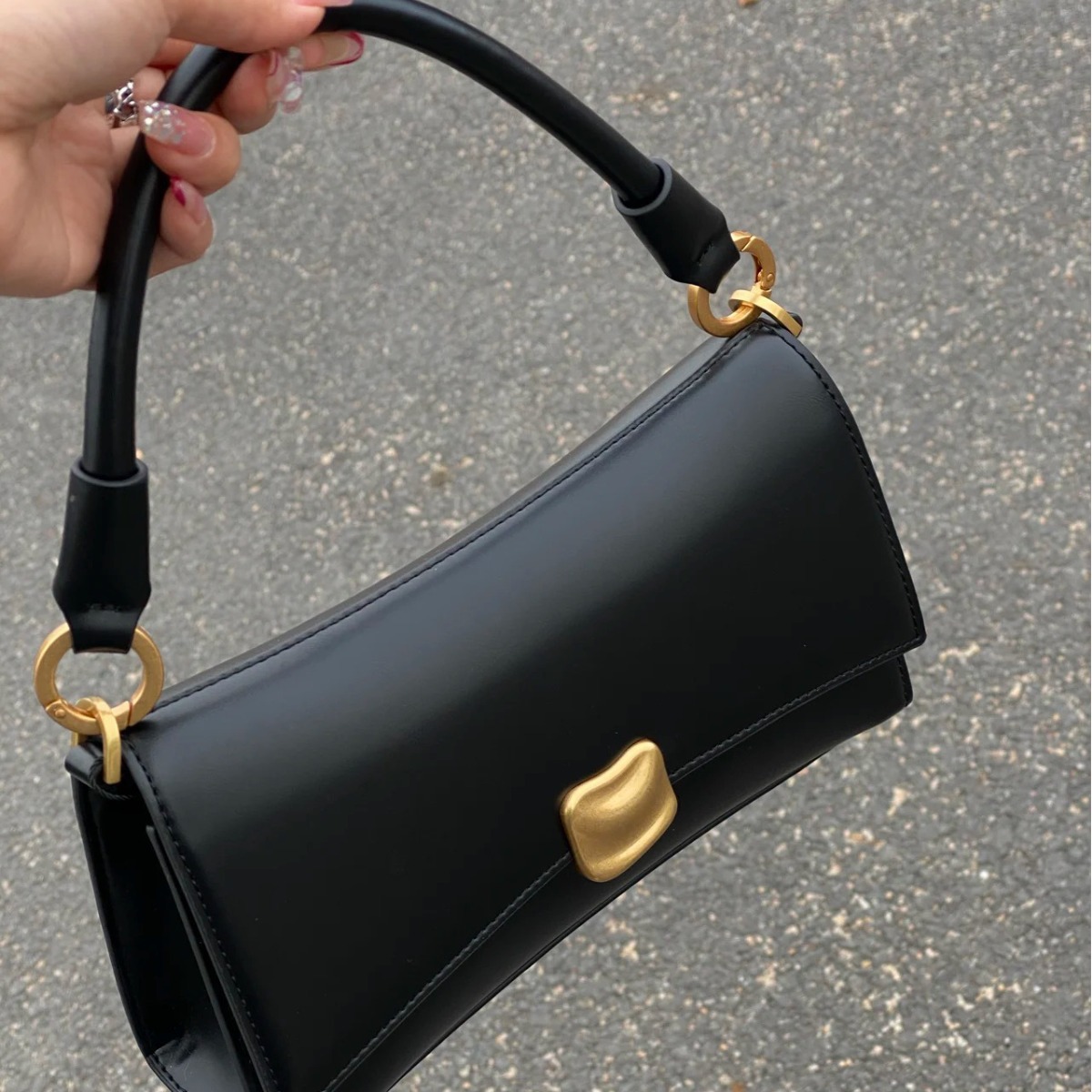 Black Underarm Bag Women's New High-Quality Niche Design One-Shoulder Retro Handbag Small Square Crossbody Bag - Image 4